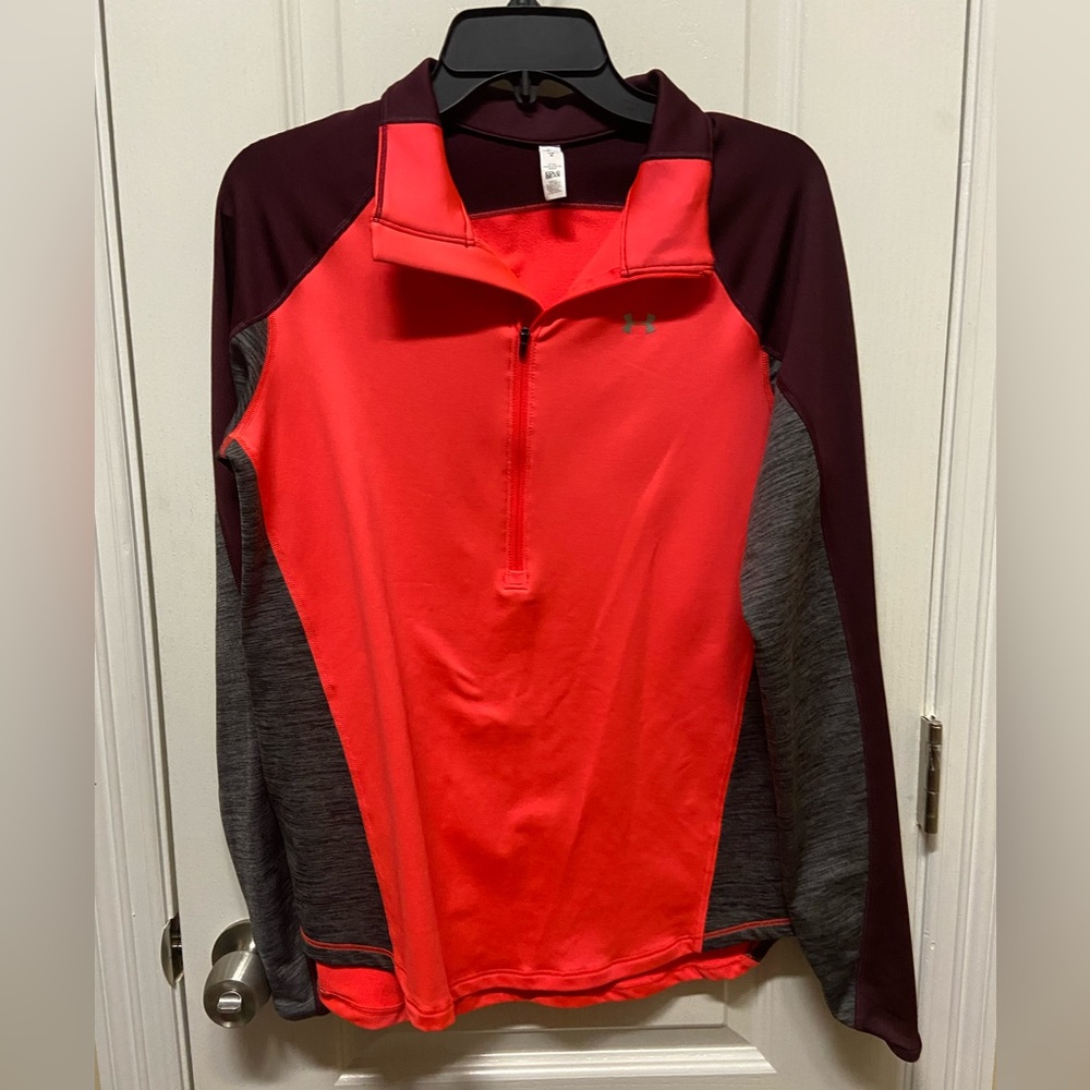 Under Armour Women’s 1/2 Zip Sweater.